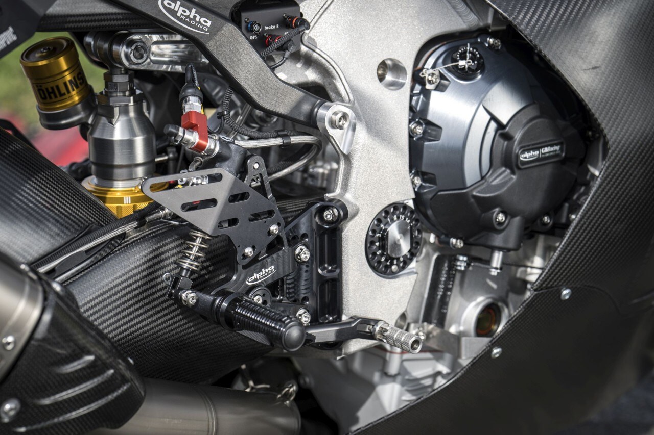 DueruoteTG #238 - Abbiamo guidato in pista la BMW che corre in SBK! 